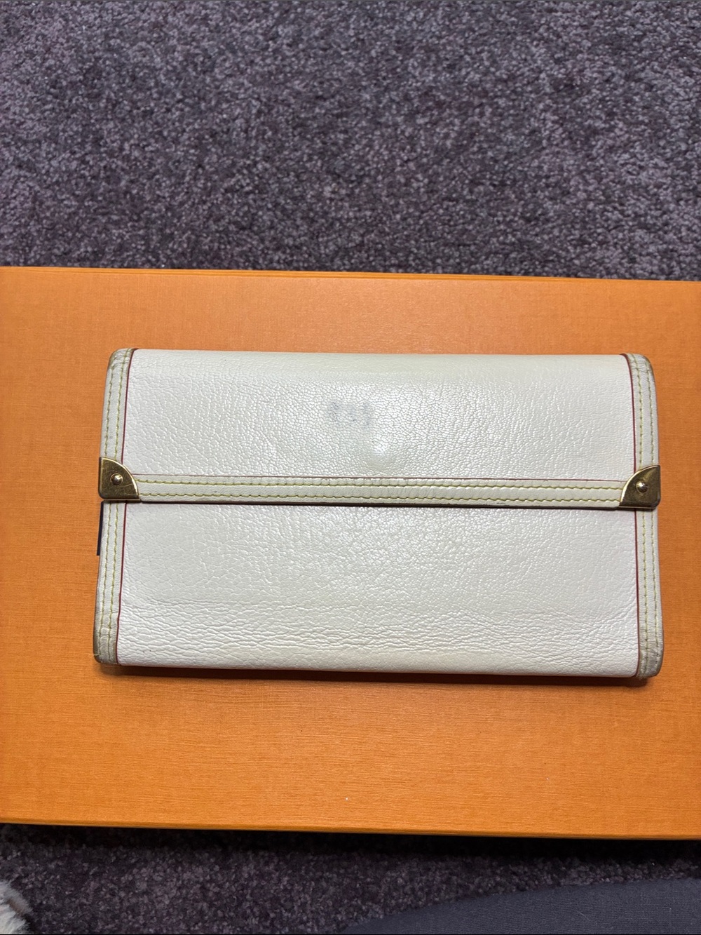 Vintage Louis Vuitton Cream Leather Wallet with Gold Tone Corners & Red Trim - Picture 2 of 11